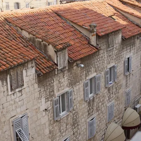 Mama's And Papa's Luxury