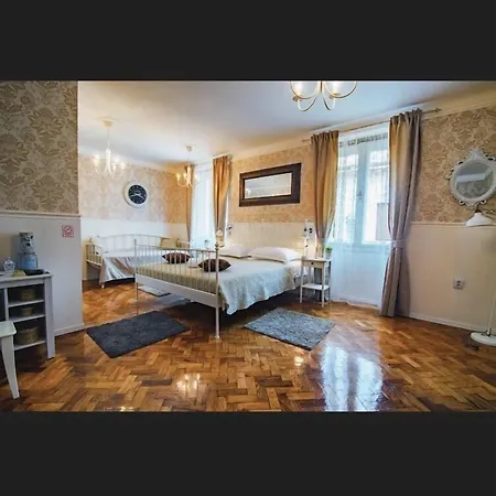 Penzion Mama's And Papa's Luxury Split